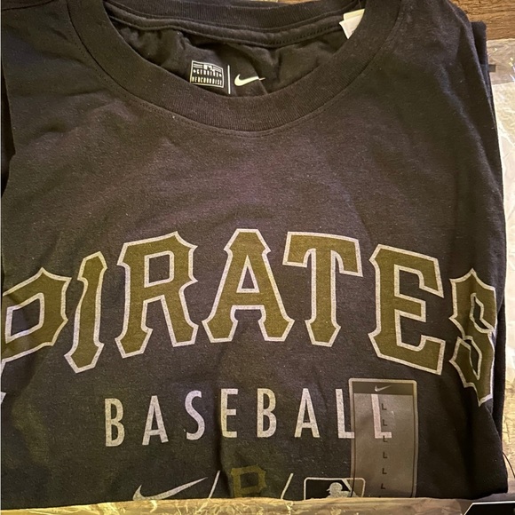 Pittsburgh Pirates Nike T-Shirt Large - Picture 2 of 6